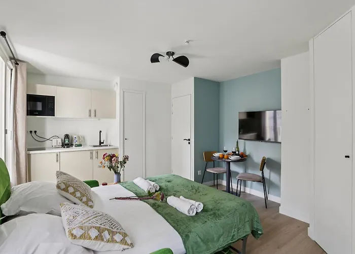 Lavie Maison Close To Montmartre Paris