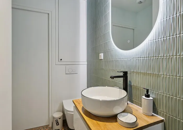 Lavie Maison Close To Montmartre